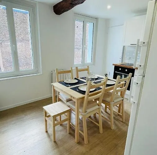 Le Champs Des Oiseaux Apartment *